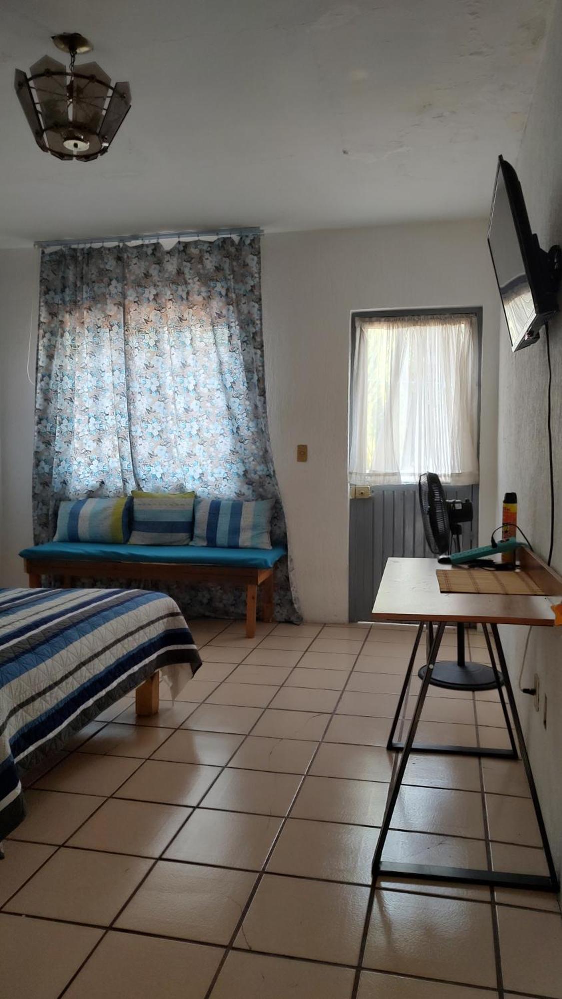 Habitacion Privada En Casa De Huespedes Guadalajara Eksteriør billede